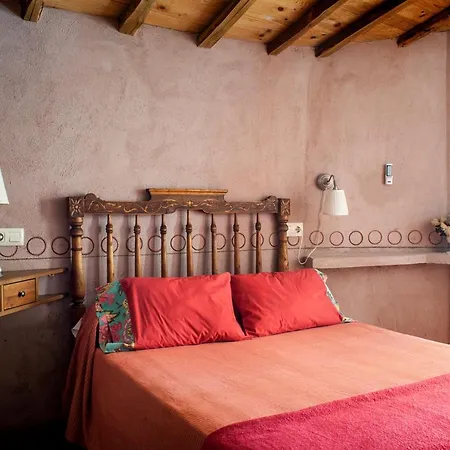 La Zambrana Rural House