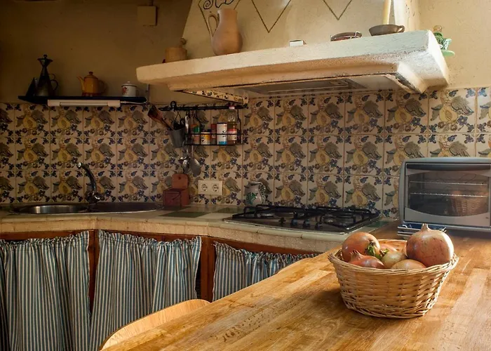 Сasa de vacaciones Stunning In W/ 4 Bedrooms&outdoor Swimming Pool